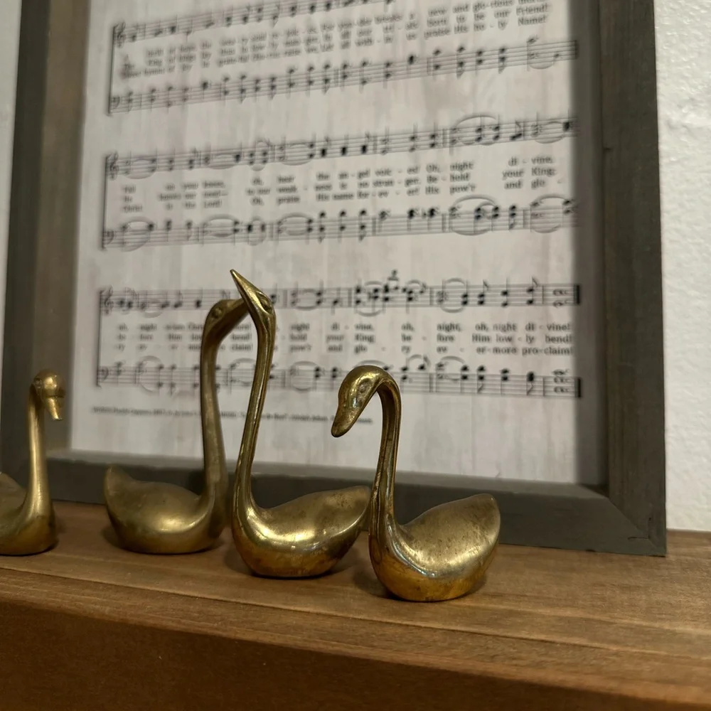 4 Mini Brass Swans - Picture 2 of 4
